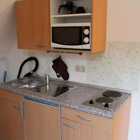 Haus Wagner App 2 アパート *